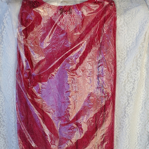 3-piece Duster, Skirt & Halter top, 2X wrinkle resistant, perfect travel wear - Picture 4 of 16